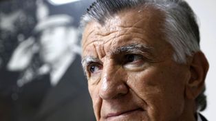 Gioja llamó boludo a Macri por ir a tocarles el timbre a los vecinos