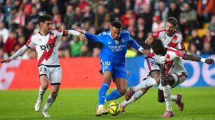 Real Madrid empató en su visita a Rayo Vallecano y lidera con comodidad en La Liga