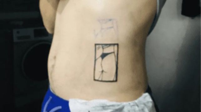Extraño tatuaje. “¡La verdad que ya gané con este hombre!