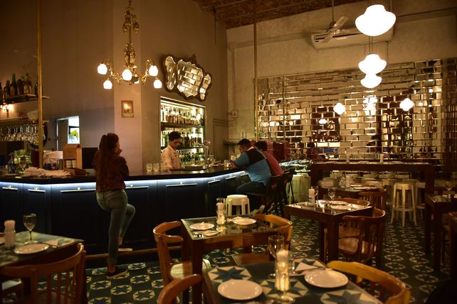 La Buena medida abrió en 1898 en esa esquina filoportuaria como almacén