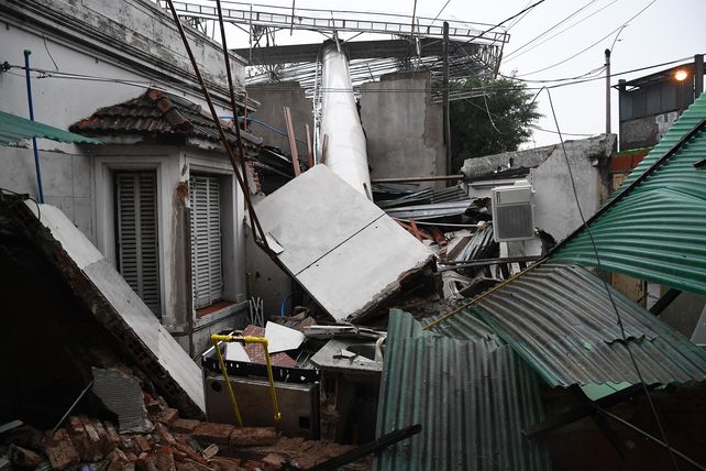 Dos personas murieron como consecuencia del temporal en Buenos Aires