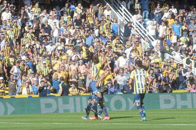 Pibes canallas on fre. Frías hizo un gol ante Barracas y todo Central festejó. Chipi y Buonanotte serían titulares con Boca.