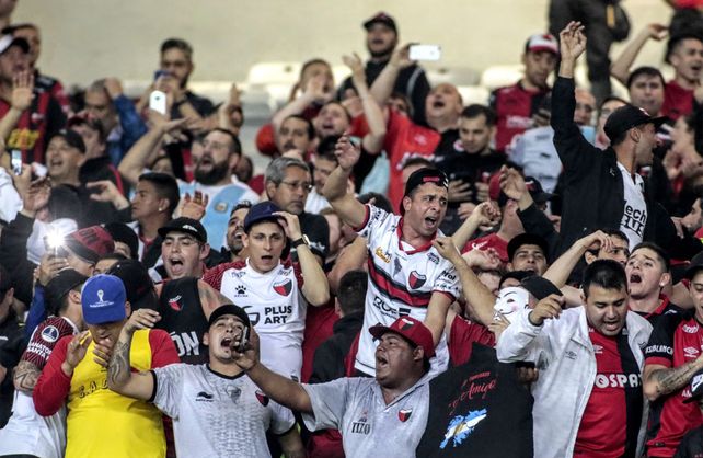 Los hinchas de Colón arrasaron con las entradas disponibles para la final de la Copa Sudamericana