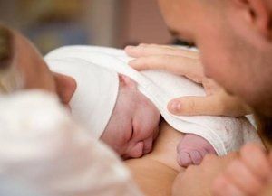 El Congreso inicia el debate por la extensión de licencias de maternidad y paternidad