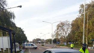 Túnel Subfluvial: una mujer fue encontrada en el baúl de un auto