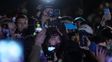 Mientras el periodista se acercaba a Javier Milei para hacerle una pregunta, le arrebataron el celular del bolsillo