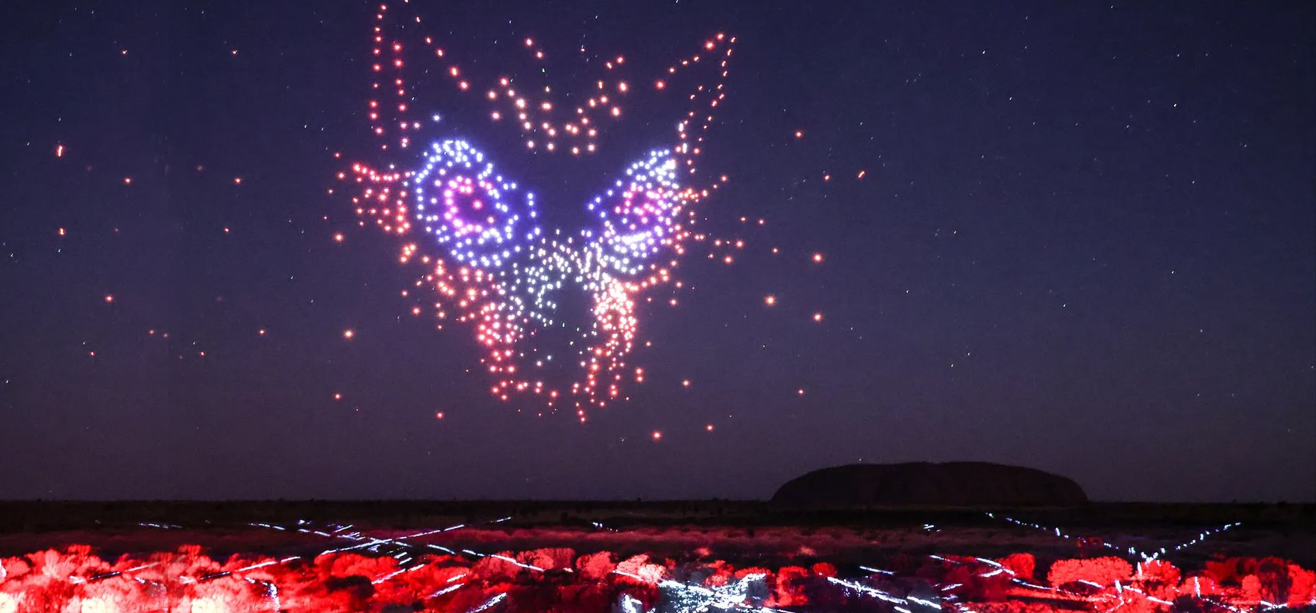 Territorio del Norte, Australia. Un show nocturno a través de drones, sonido y un espectáculo de luces diseñado y producido por Ramus. Fotografía: David Gray/Getty Images para Voyages Indigenous Tourism Australia