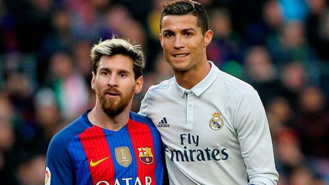 Furor en España por un mural de Messi y Cristiano Ronaldo besándose