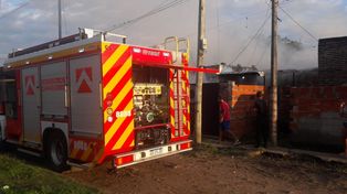 Un incendio solo con daños materiales