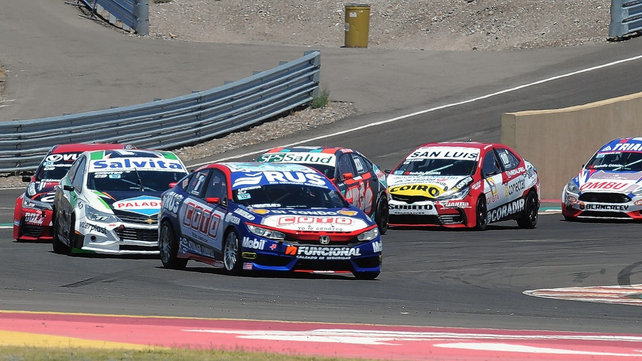 &nbsp;José Manuel Urcera se adjudicó el Campeonato Argentino de Turismo Nacional Clase 3 en el autódromo El Villicum de Albardón.