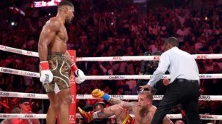 Anthony Joshua noqueó a Jake Paul y le rompió la mandíbula