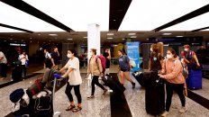 Los argentinos vacunados con Sputnik esperan definiciones para poder viajar a Europa, donde la mayoría de países no acepta el ingreso de personas inoculadas con la fórmula rusa. Los argentinos vacunados con Sputnik esperan definiciones para poder viajar a Europa, donde la mayoría de países no acepta el ingreso de personas inoculadas con la fórmula rusa.