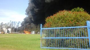 Incendio de magnitud en una planta aceitera de San Jerónimo Sud