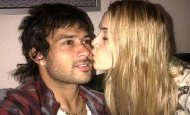 La modelo y el futbolista se convirtieron en padres por primera vez.