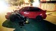 un auto doblo en u y choco a una moto: una joven fue llevada al hospital un auto doblo en u y choco a una moto: una joven fue llevada al hospital