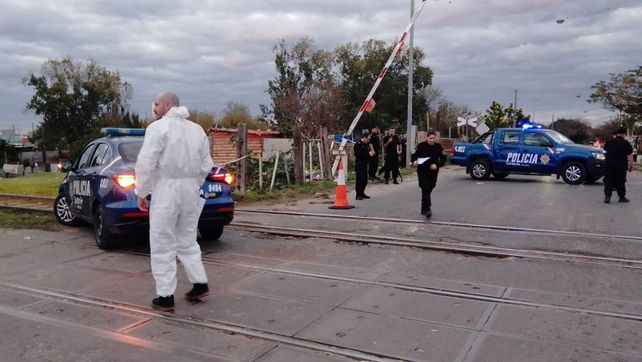 Murió el hombre que fue baleado en la cabeza este viernes por la noche en el cruce de Juan José Pasó y la vía del ferrocarril.&nbsp;