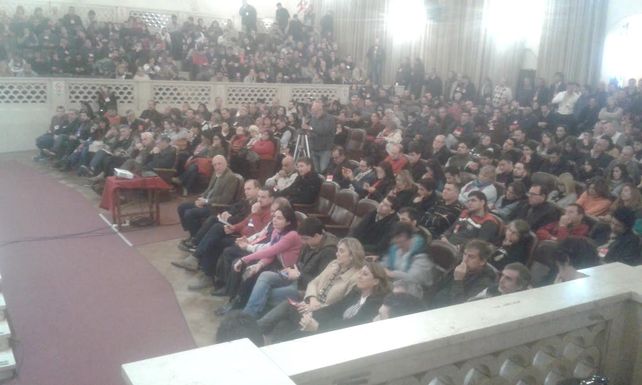 Bonfatti le apuntó a los saltimbanqui ideológicos que saltan de un lado a otro buscando un cargo