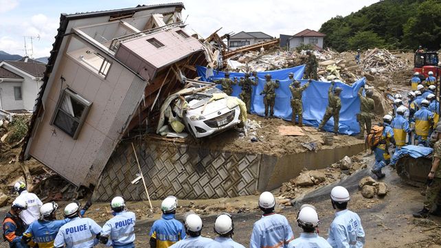 Catastróficas inundaciones en Japón dejaron poblaciones enteras aisladas