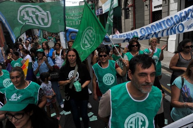 Agentes públicos. Los referentes de los sindicatos del personal del Estado fueron convocados a la Casa Gris a partir de las 8.