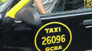 Un taxista acosó a una chica y hará un curso de derechos humanos