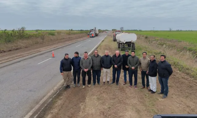 El senador Felipe Michlig presenció el inicio de la obra de repavimentación de la RP 13 entre Virginia y Capivara