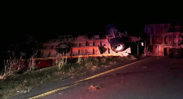 Ruta 14: Liberaron media calzada tras el vuelco de un camión