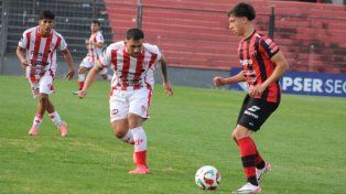 Atlético Paraná dio el golpe en barrio Villa Sarmiento.