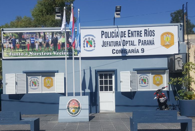 Una pareja se fue a la Fiesta de Disfraces, asaltaron su casa y encerraron a la niñera e hijos