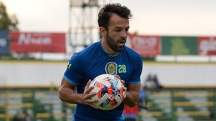 Lucas Gamba se perdió los partidos ante River y Lanús.