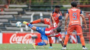 Unón cerró su estadía en Uruguay con el triunfo por penales ante César Vallejo por la Serie Río de La Plata