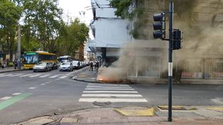 Incendio en San Juan y Corrientes