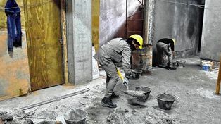 Mujeres armaron una cooperativa para brindar servicios de mantenimiento y albañilería.
