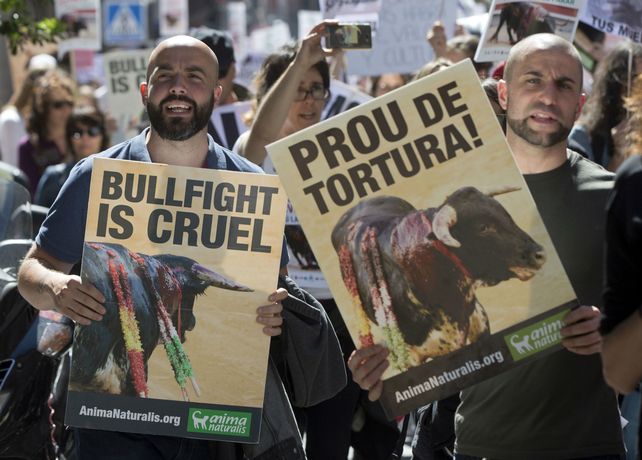 Con carteles en la Puerta del Sol.