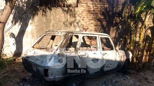 Imputaron a un joven de 18 años por el incendio de un auto en Santo Tomé