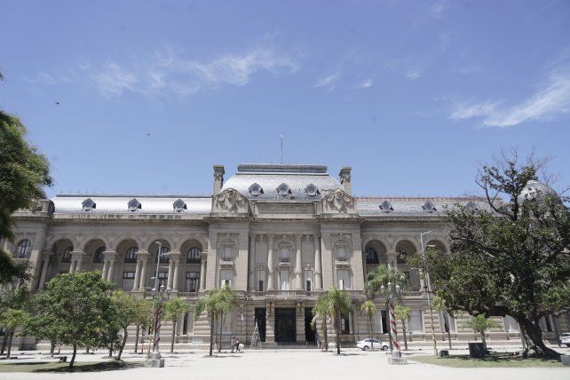 El último decreto estableció un aumento salarial promedio del 2% en julio.