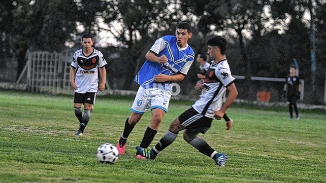 La 9ª edición del Torneo Tiburón Lagunero se puso en marcha con la victoria de&nbsp; Newell´s ante Ciclón Racing.