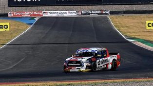 El de Paraná con la Toyota oficial va por la corona en San Juan.