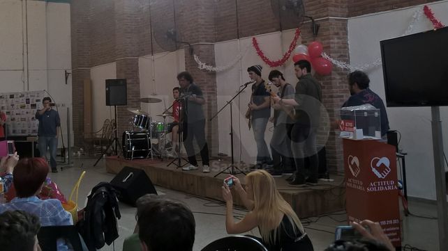 El Chaca volvió a rockear en Santa Fe El Chaca volvió a rockear en Santa Fe