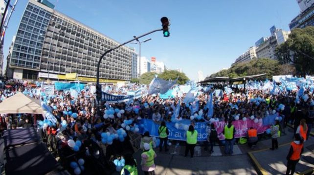 Masiva marcha de evangelistas y militantes provida en Buenos Aires