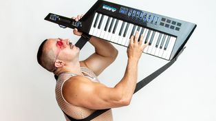 Electrochongo, uno de los máximos exponentes del electropop nacional, vuelve este domingo a Rosario para una noche a puro baile
