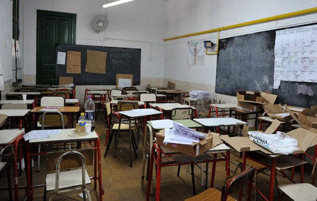 El 15 de noviembre no se dictarán clases en toda la provincia
