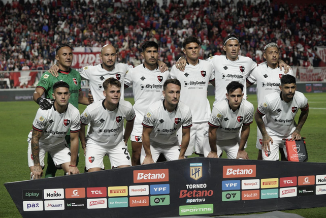 El que se distingue por la camiseta fue de nuevo la figura de Newells
