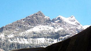 Rescatan a dos andinistas atrapados por las ventiscas en el Aconcagua