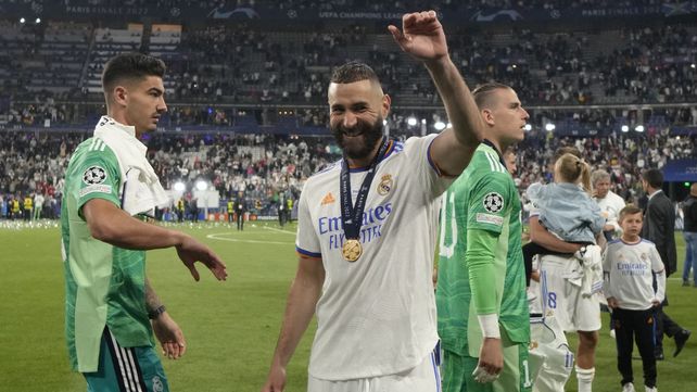 Con 15 tantos, el francés Karin Benzema se convirtió en el máximo goleador de la Champions League.