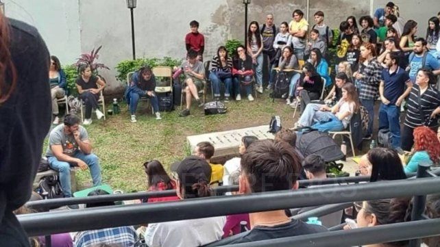 Veto a la Ley de Financiamiento Universitario: habrá una vigilia en Paraná