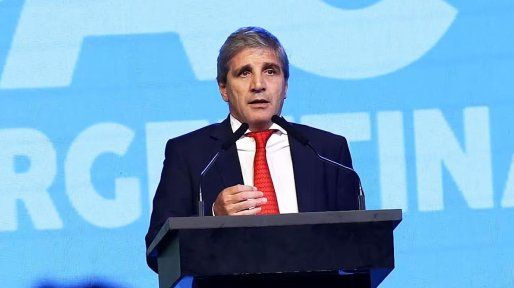El ministro Luis Caputo viajará a EEUU para reunirse con el FMI y el BID