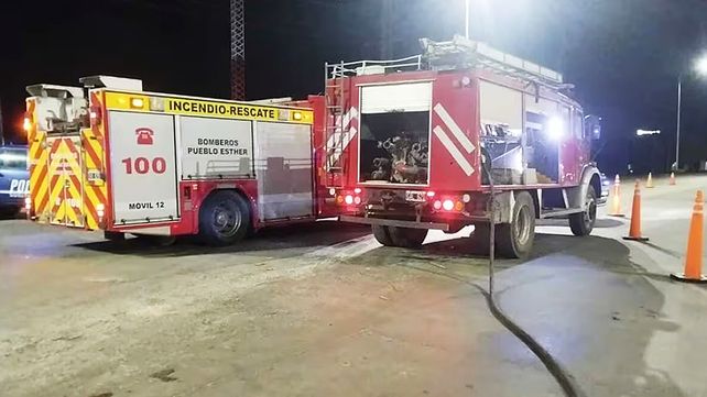 Un camión cisterna tuvo una fuga de ácido clorhídrico. Ocurrió en la ruta A012