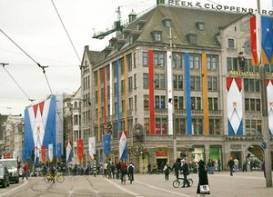 Amsterdam se engalana para la pronta coronación de Máxima y Guillermo
