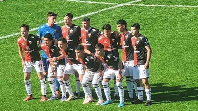 Colón superó a Almirante Brown con el regreso de Pulga Rodríguez para cortar las cinco derrotas en fila. Colón superó a Almirante Brown con el regreso de Pulga Rodríguez para cortar las cinco derrotas en fila.