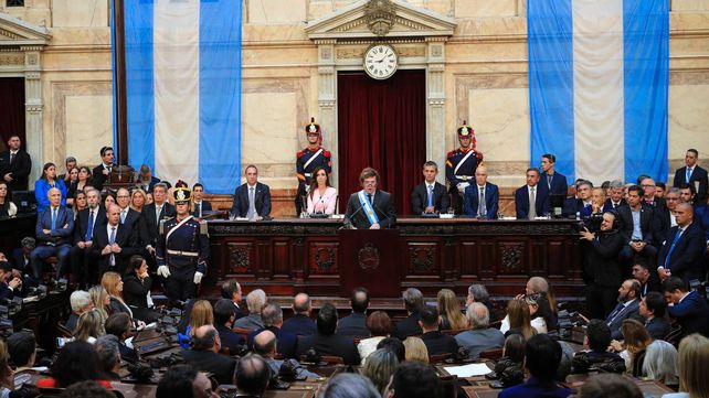 Javier Milei hará cambios en el Gabinete según el próximo Congreso